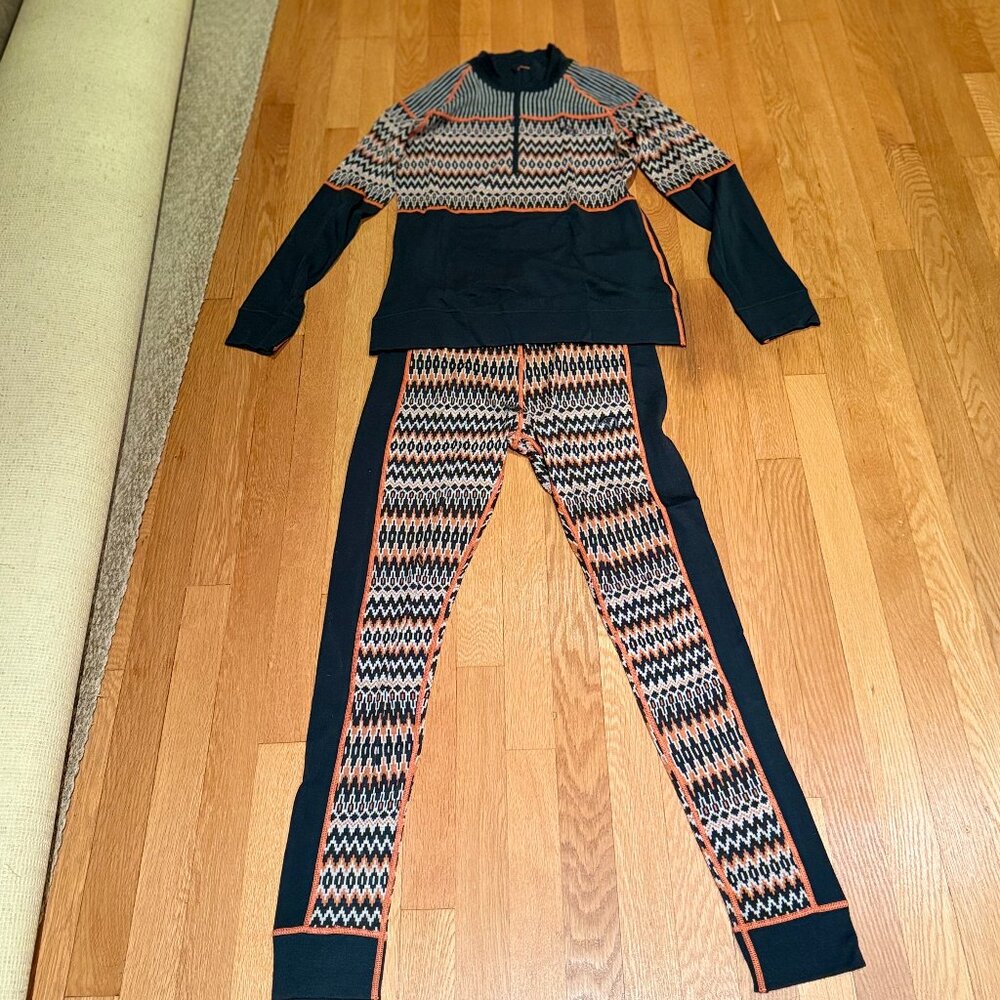 Kari Traa base layer 3 quarter zip and matching pants (Large)